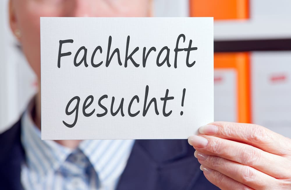 F Fachkraft neu (jpg) | Motiv © DOC RABE Media - Fotolia.com | © Fotolia.com, Februar 2014 F Fachkraft neu (jpg) | Motiv © DOC RABE Media - Fotolia.com | © Fotolia.com, Februar 2014